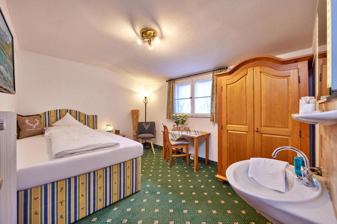 Gaestehaus Angela Гармиш-Партенкирхен Экстерьер фото