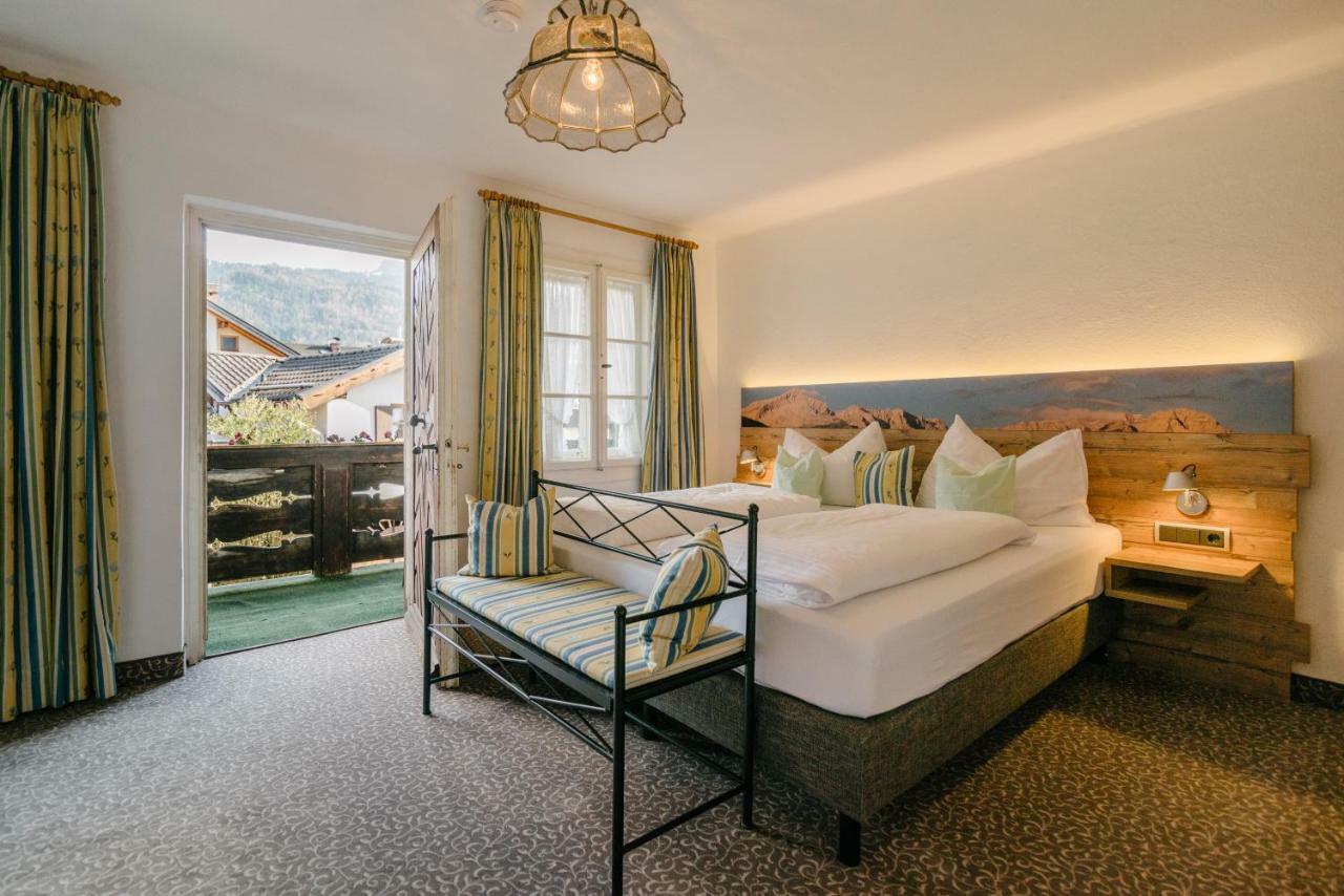 Gaestehaus Angela Гармиш-Партенкирхен Экстерьер фото